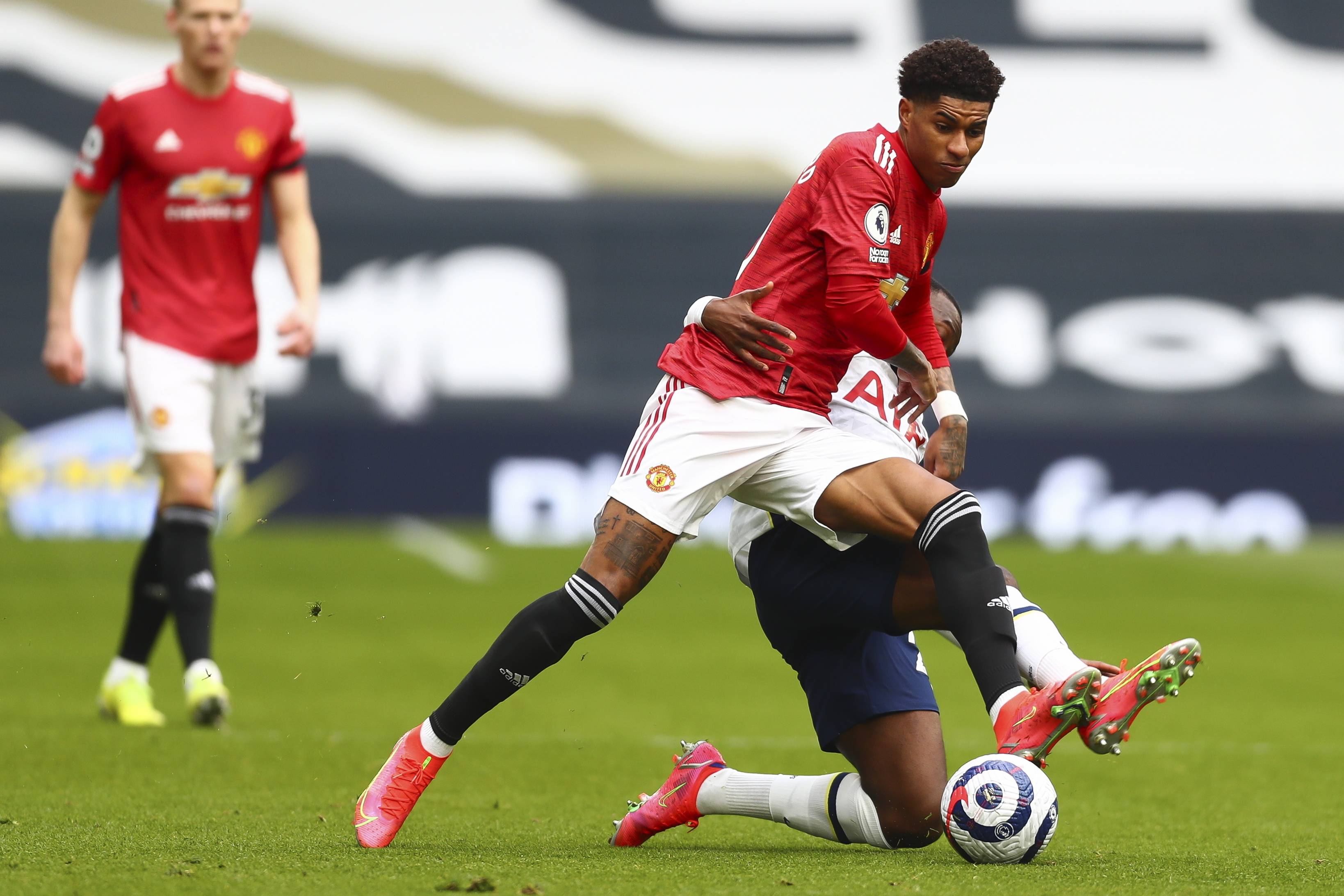 而拜仁球迷 而拜仁球迷